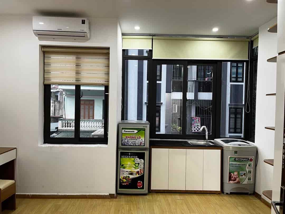 CCMN tại Thịnh Quang, ngã tư Sở, phòng rộng 30m2 thang máy , pccc, khép kín đầy đủ nội thất