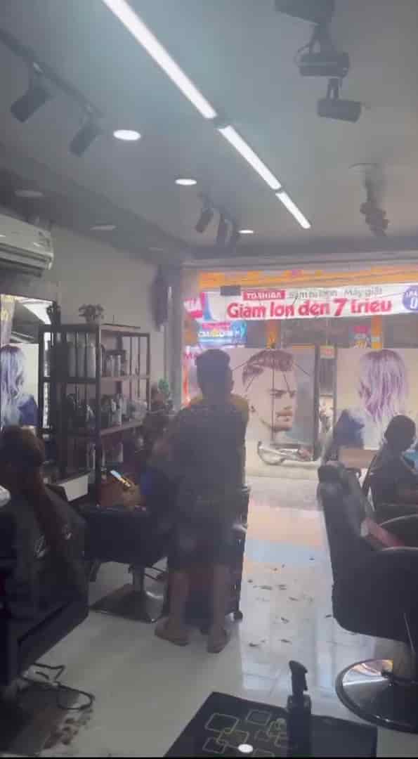 Chính chủ mình cần sang nhượng salon tóc kết hợp nali mi sapa tại Vĩnh Lộc, Bình Chánh, Tp. Hồ Chí Minh