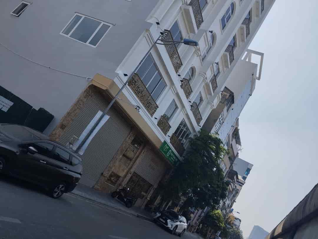 Chính chủ cho thuê lâu dài  nhà 5 tầng, 01ha thang máy mặt đường Bưởi, Ba Đình, Hà Nội