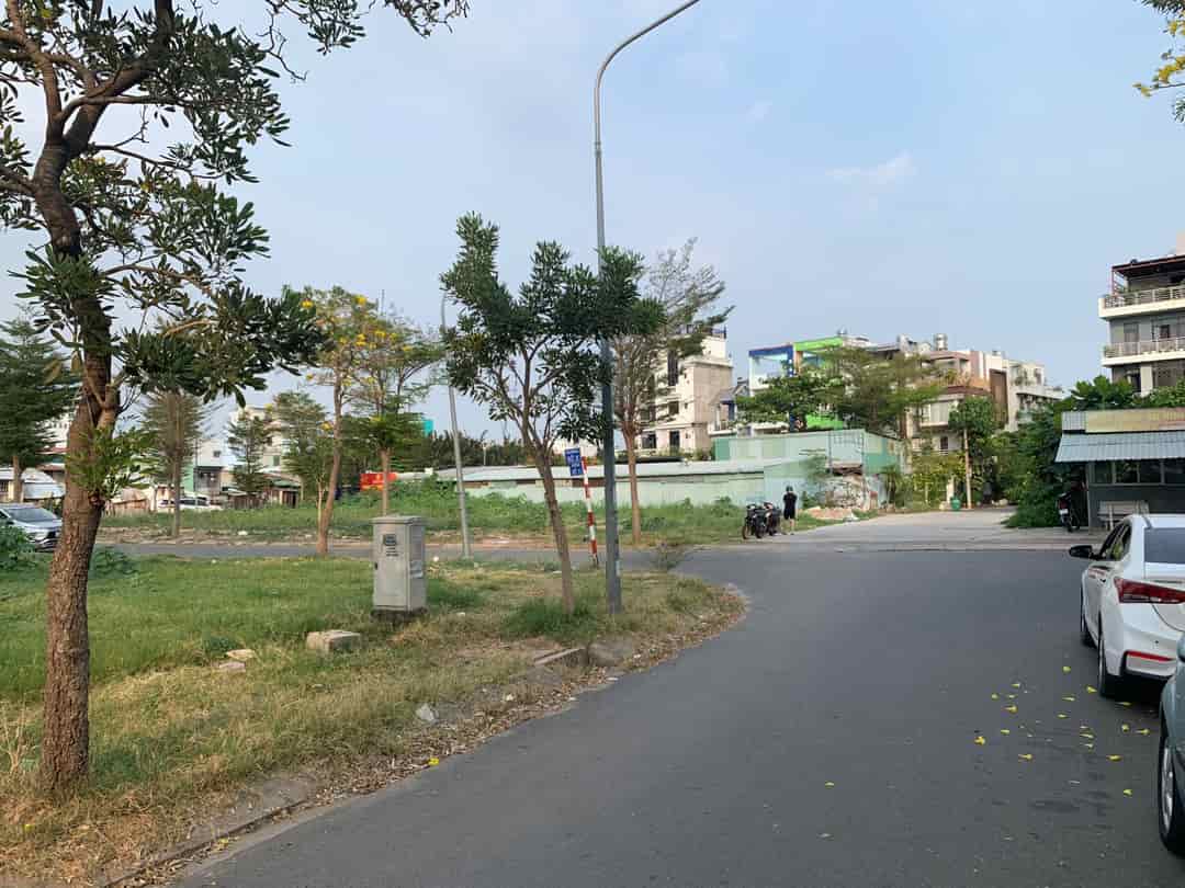 Đất góc 5 và 8 khu nam long Trần Trọng Cung phường Tân Thuận Đông Q7, DT 12x24m