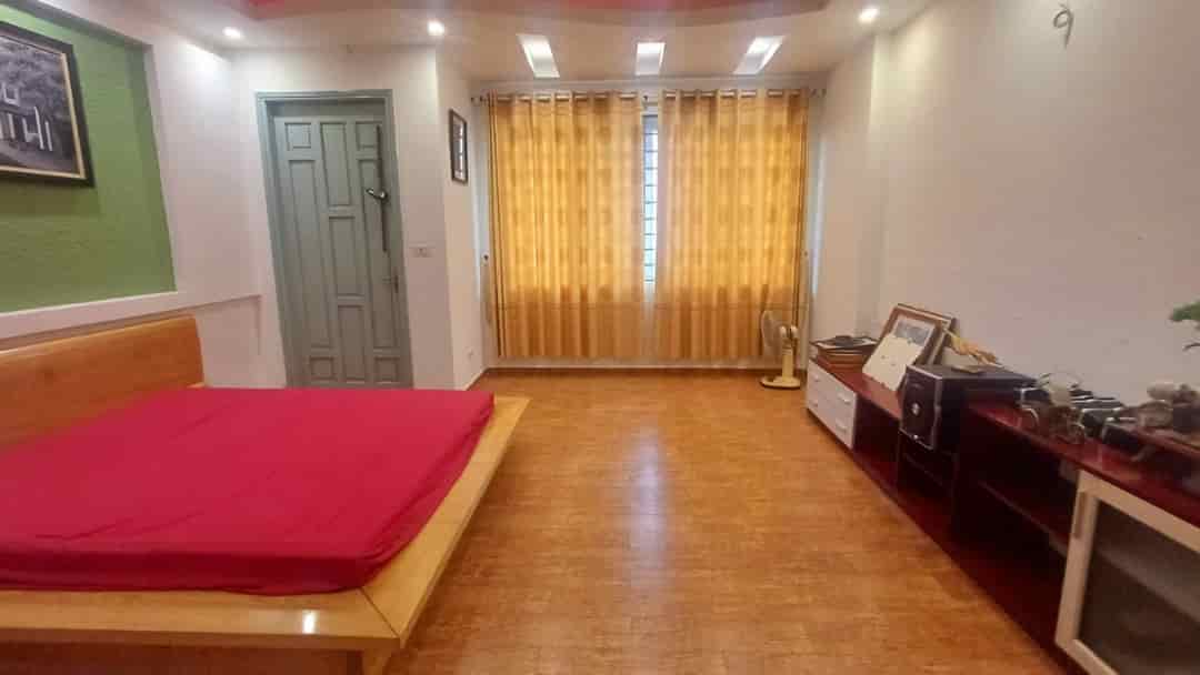 Ô tô gần, nhà đẹp ở ngay Hoàng Mai 36m2, 3pn, giá 4 tỷ