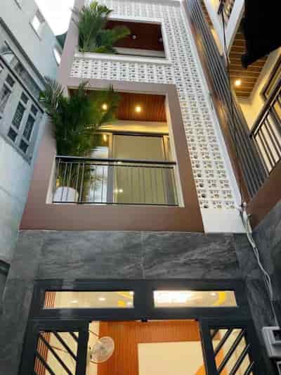 Bán nhà Nguyễn Duy Cung P.12 Q.Gò Vấp, 3 tầng, giá chỉ 5.x tỷ