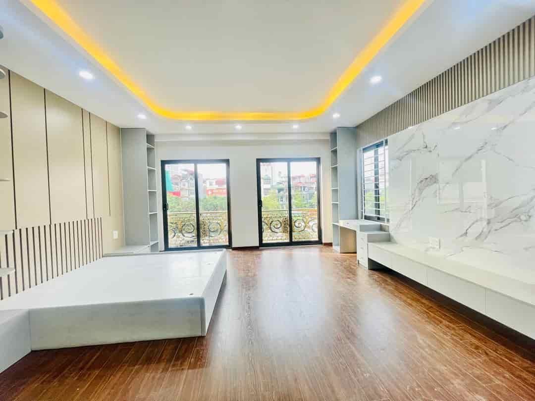 Bán nhà mới ở luôn phố Tân Khai, DTXD 60m2, 6 tầng, MT 5m, giá rẻ
