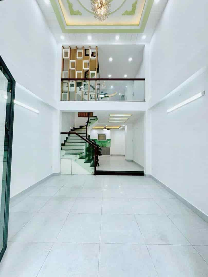 Nhà mới full nội thất 40m2, 5 tầng hxh gần Thống Nhất giao Phạm Văn Chiêu, Giáp Q12, 5 tỷ nhỉnh