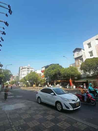 Nhà bán HXH quay đầu Nguyễn Thái Sơn P4 Gò Vấp DTSD 120m trệt 2 lầu ST 5tỷ