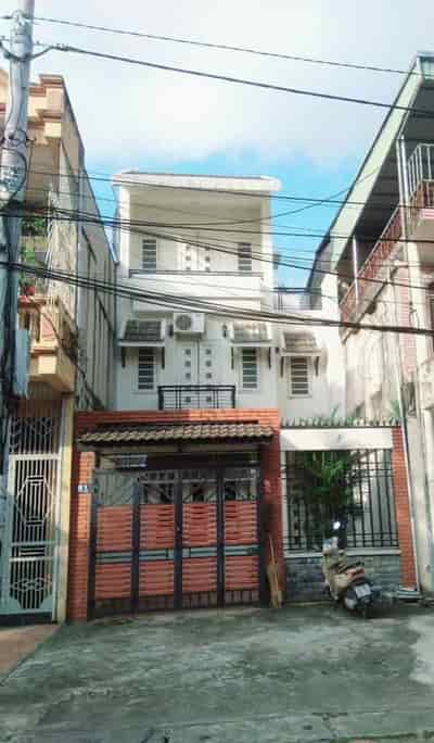 Chính chủ cho thuê nhà 3 tầng giá rẻ, thiết kế hiện đại tại số 61, Lương Ngọc Quyến, Thành phố Thanh Hóa