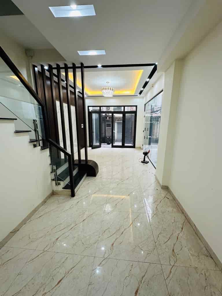 Thái Thịnh, long lanh, ngõ thông, kd, 68m2, 5T, giá 7.9 tỷ