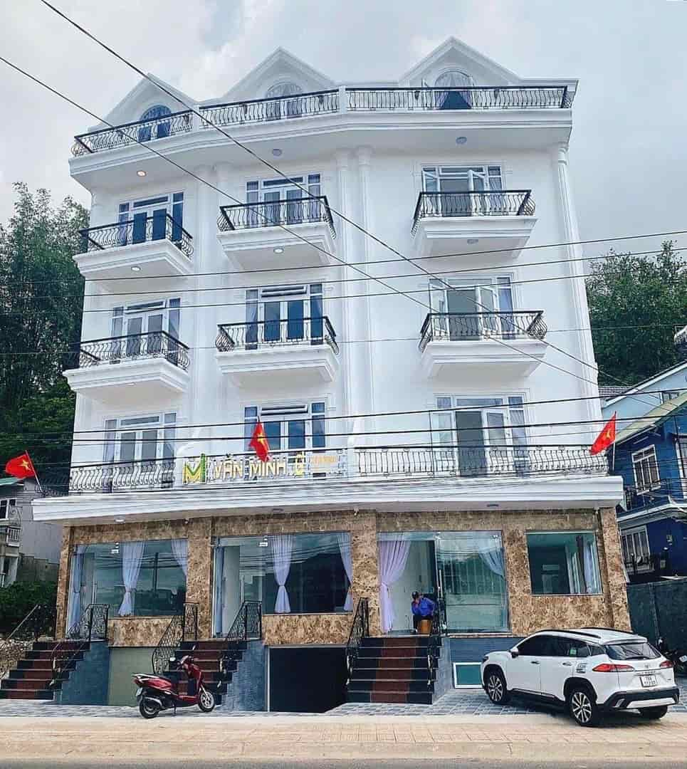 Bán 3 căn khách sạn mặt tiền đường Nguyễn Công Trứ, Đà Lạt