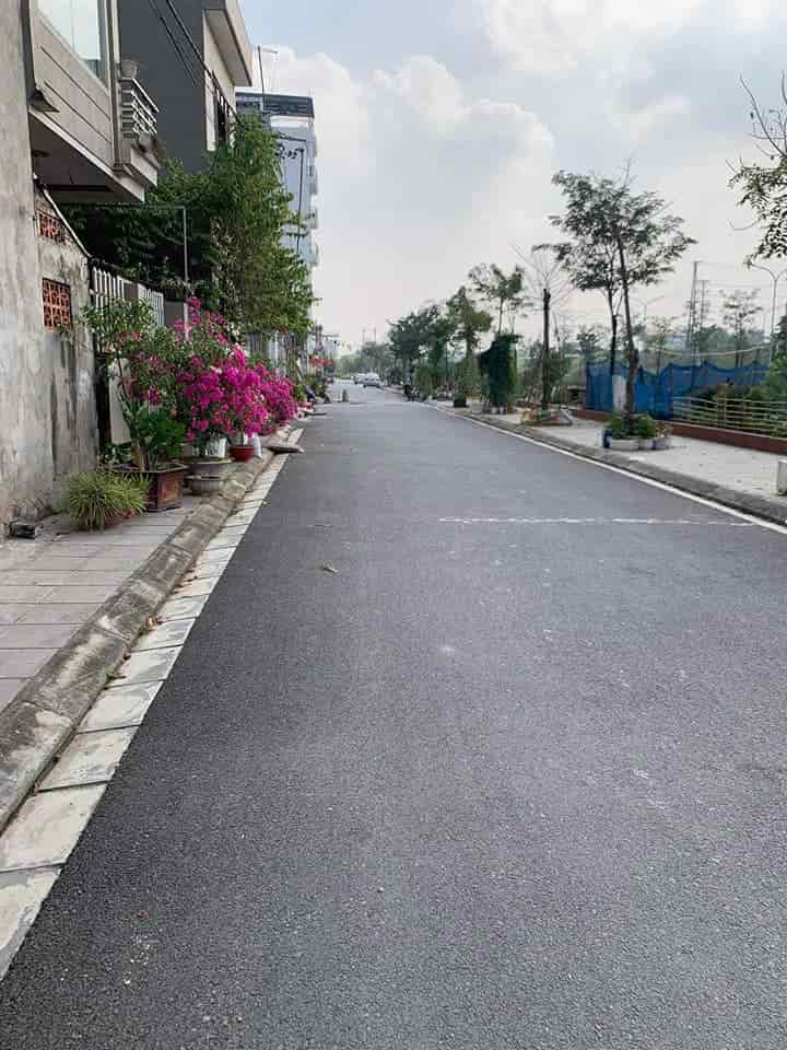 Bán đất thôn Vĩnh Thanh, xã Vĩnh Ngọc 61.5m2 vuông vắn đường ô tô cạnh tòa Intracom