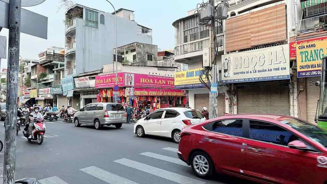 Bán nhà mặt tiền lạc long quân ngay chợ Tân Bình, góc 2 mặt tiền đang cho thuê 40 triệu