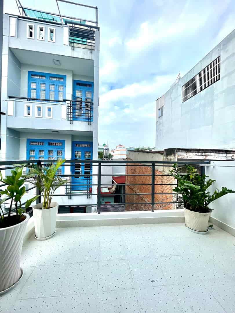 Tân Phú, nhà đẹp hiện đại 3 tầng 4pn, tặng nội thất smart home điều khiển từ xa