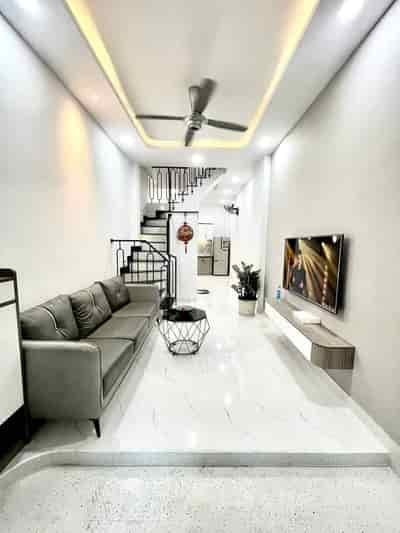 Tân Phú, nhà đẹp hiện đại 3 tầng 4pn, tặng nội thất smart home điều khiển từ xa