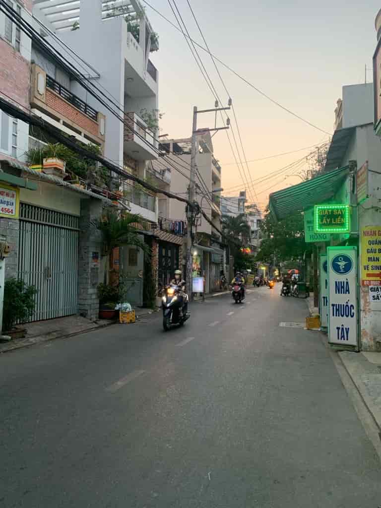 Tân Phú, mặt tiền kinh doanh, gần Aeon Tân Phú, dt 56m2, giá nhỉnh 6 tỷ