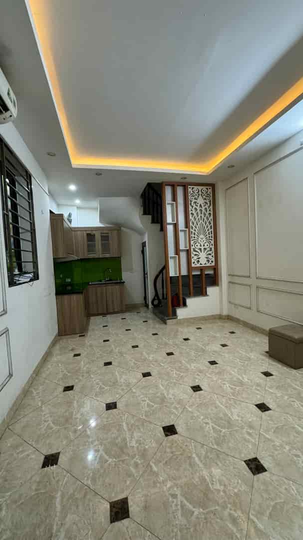 Bán nhà phố Trương Định, 31m2, 5 tầng, ngõ SH quay đầu, 4 tỷ 100