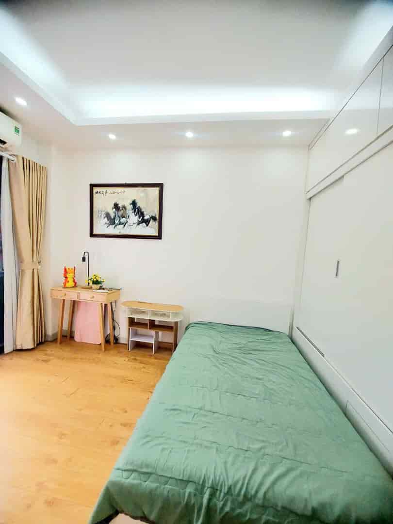 Bán căn hộ studio phố Khâm Thiên, 30m2, 1 ngủ 1 vs full đồ, 980tr