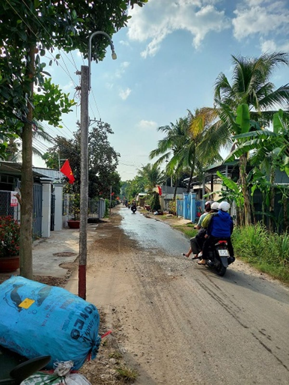 Cần bán miếng  đất tại xã Vĩnh Lộc, huyện An Phú, tỉnh An Giang, gần UBND xã Vĩnh Lộc (cách 1km), bên bờ kia sông Của