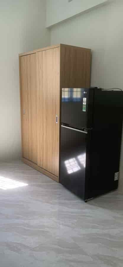 Trống 2 phòng nội thất đầy đủ, có máy nước nóng lạnh, hẻm rộng 6/12 đường Tân Hoá, P1, quận 11