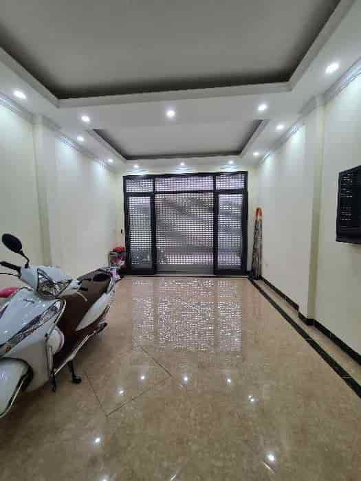 Bán nhà 918 Phúc Đồng, Long Biên 52m2, 4T, giá 7.6 tỷ, ô tô vào nhà