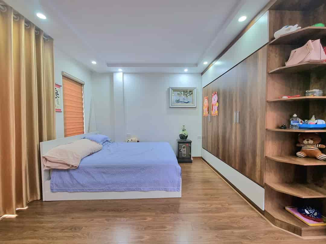 Bán nhà lô góc Ngọc Thụy, Long Biên 33m2, 5T giá 4.65 tỷ