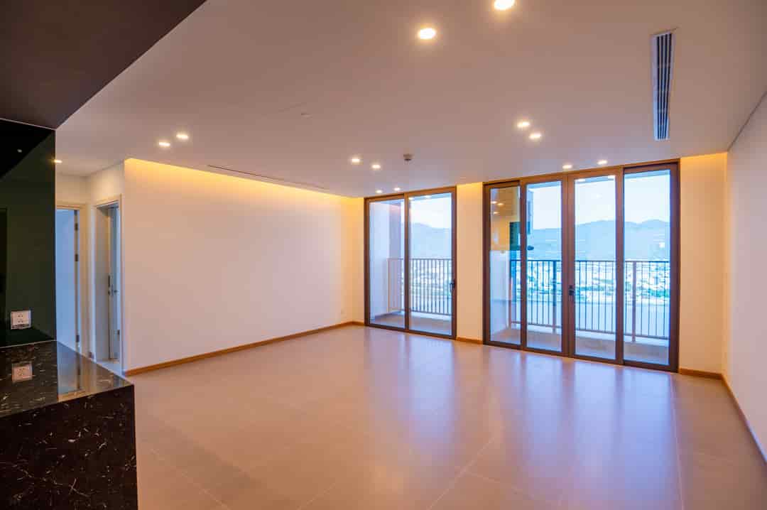 Căn 2 phòng ngủ Sam Tower (Bạch Đằng, view sông Hàn) 68m², giá chỉ 4.5 tỷ