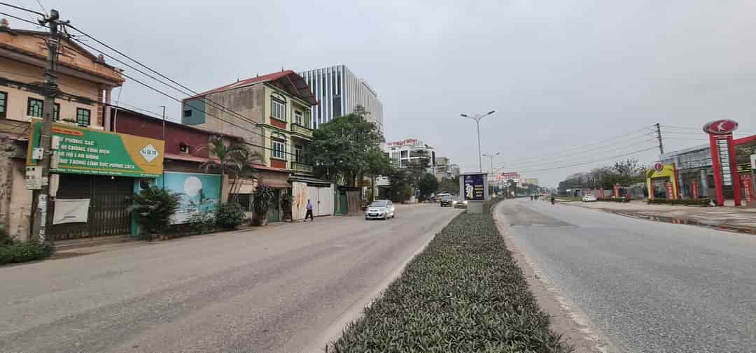 Bán nhà thị trấn Hương Canh, mặt QL2, 179m2, mặt tiền 14m, miễn TG