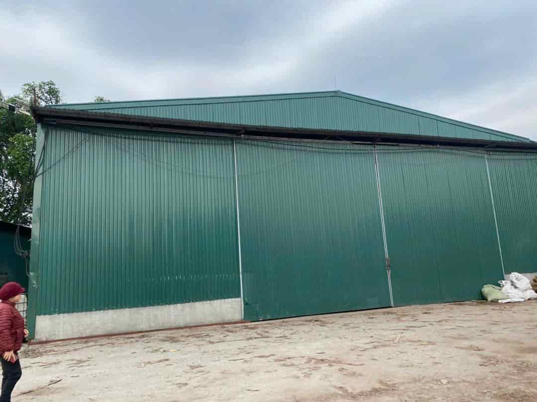 Chính chủ cho thê kho xưởng 1000m2 đường xe Công vào tận nơi giá chỉ 50k/m2.