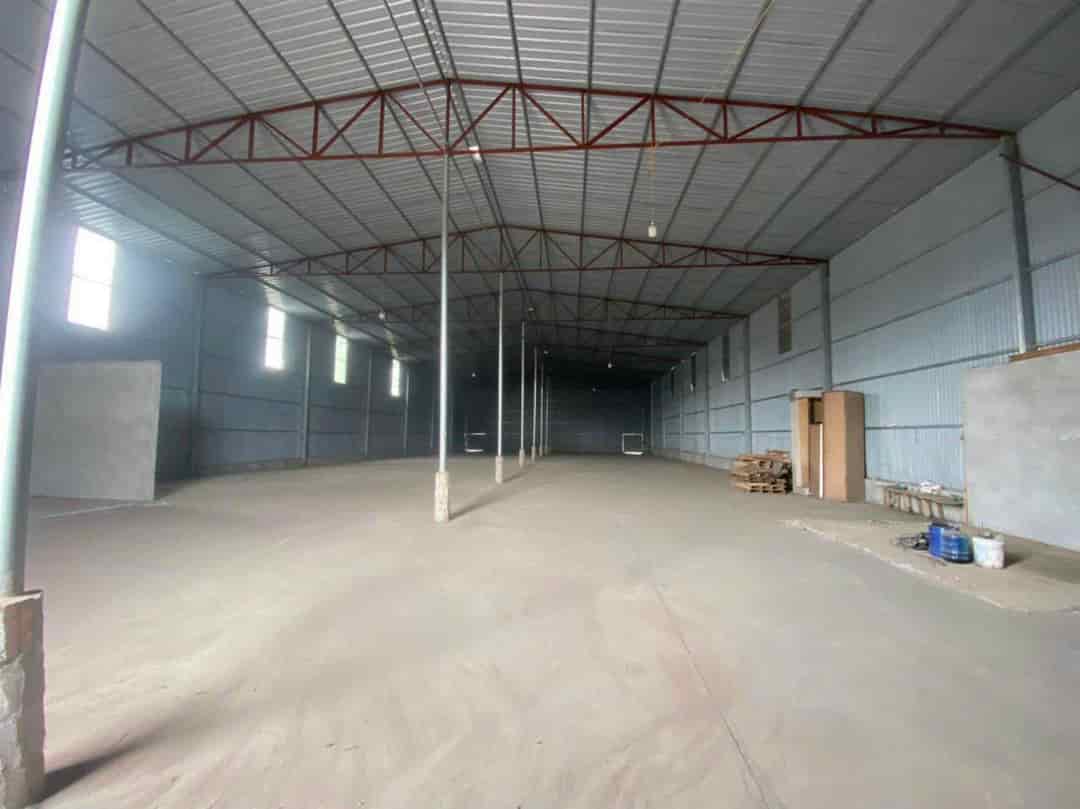 Chính chủ cho thê kho xưởng 1000m2 đường xe Công vào tận nơi giá chỉ 50k/m2.