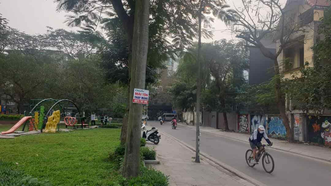 Bán đất phố Quảng An, vị trí siêu đắc địa, siêu hiếm kinh doanh sầm uất 1 mảnh duy nhất