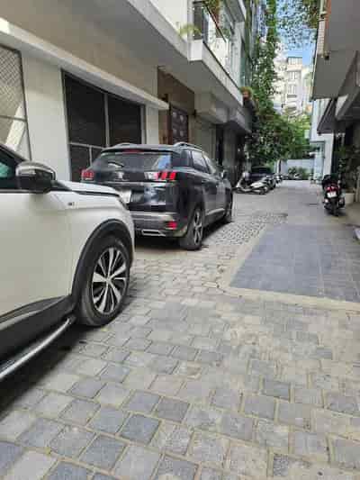 Bán nhà đường Lê Văn Lương, vị trí đẹp phân lô ô tô hiếm nhà bán 1 căn duy nhất
