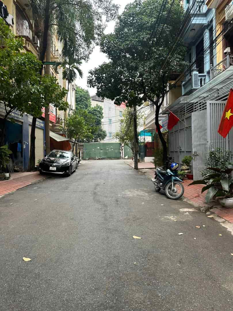 Bán nhà ngõ 6 phố Trần Quốc Hoàn, phân lô ô tô tránh kinh doanh gần phố duy nhất 1 căn