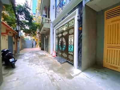 Tòa nhà căn hộ dịch vụ, ngõ 239 Nguyễn Ngọc Vũ, vị trí đẹp hiếm nhà bán, bất chấp về giá bán
