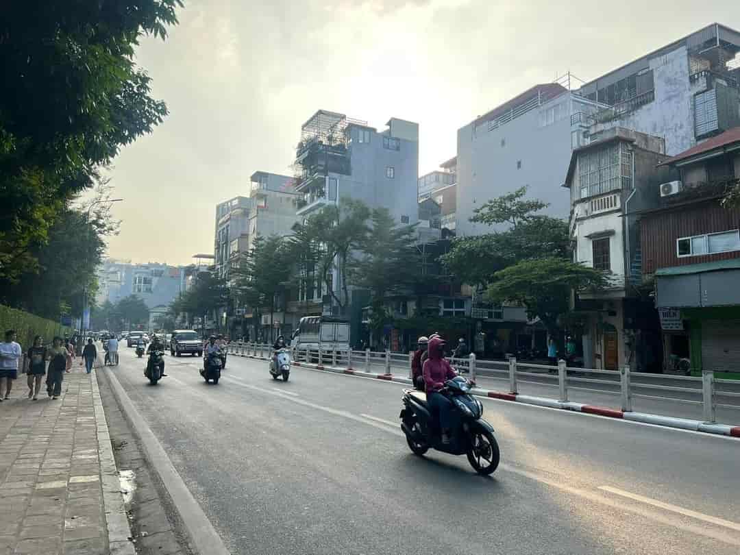 Mặt phố Tôn Đức Thắng vị trí đắc địa hiếm, 8 tầng thang máy kinh doanh mọi loại hình dịch vụ