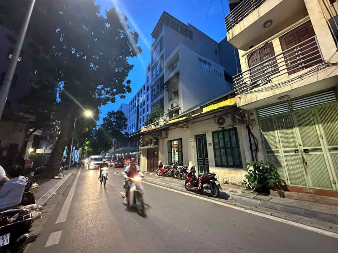 Mặt phố Nguyễn Bỉnh Khiêm, vị trí vip hiếm nhà bán kinh doanh, dt 157m2 nhỉnh 9x tỷ