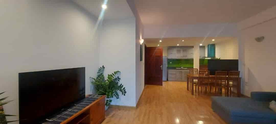 Bán nhà mặt phố từ hoa, vị trí view hồ 5 tầng kinh doanh, dt 376m2 giá chào 280 tỷ