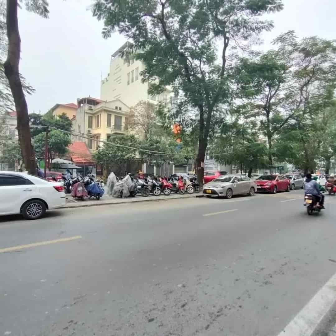 Bán nhà mặt phố Nguyễn Trãi Thanh Xuân kd khủng vỉa hè đá bóng 56m2, 2T, giá 11,5 tỷ