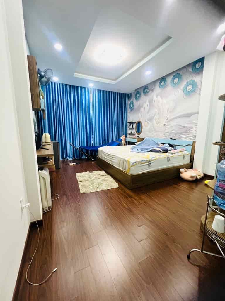 Ngay mã lò, đường 18b, hẻm 6m thông, nhà 3 tầng mới đẹp,  60m2, shr giá 6.29 tỷ