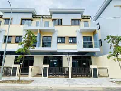 Giá ngộp nhà mới xây 3 tầng Bình Chuẩn, Thuận An giá chỉ 2.4 tỷ