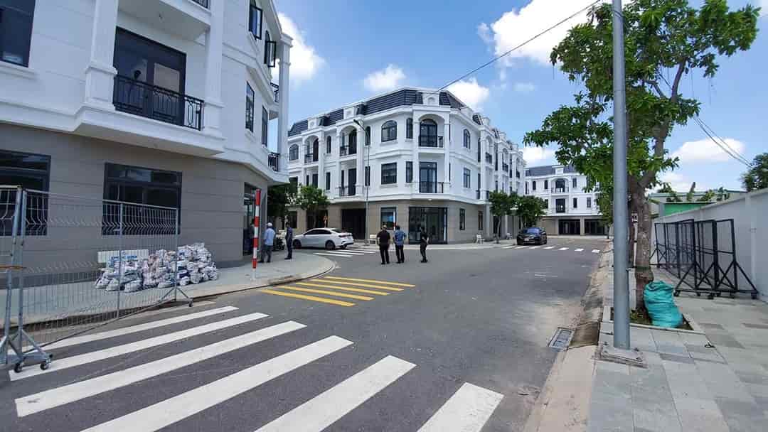Bán nhà mới Bình Chuẩn, Thuận An đối diện chợ Bình Phước chỉ 1.2 tỷ nhận nhà