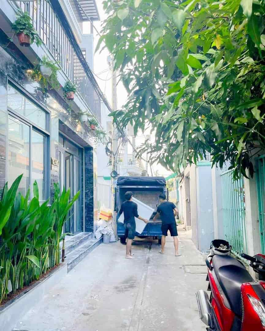 Bán nhà đẹp, sang trọng, hẻm 1422/Huỳnh Tấn Phát, phường Phú Mỹ, Q7