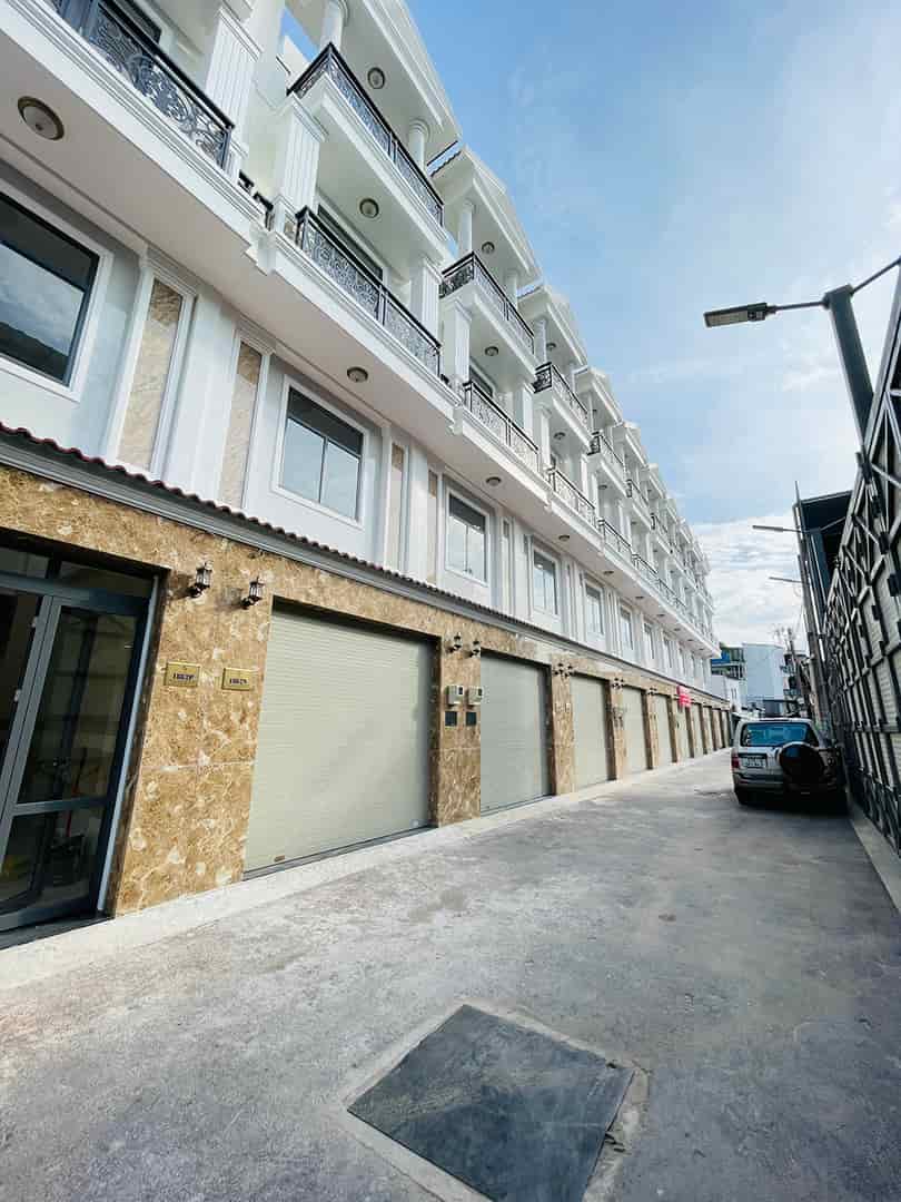 Bán nhà mới hoàn thiện 100% hẻm xe hơi 188 Quốc lộ 13, ngay chợ Bình Triệu