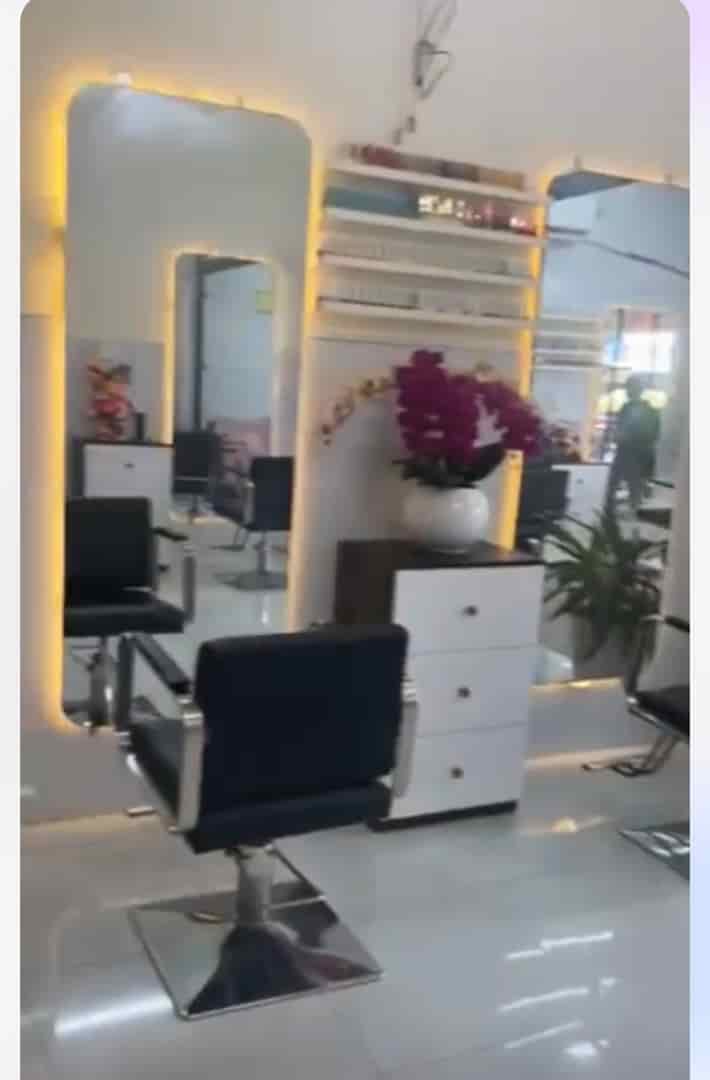 Cần sang nhượng lại salon tóc địa chỉ Bình Hưng Hoà A, Bình Tân, HCM