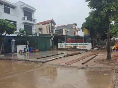 Cần bán đất tặng nhà đối diện khu đô thị Vạn Lộc người xe qua lại tấp nập ngày đêm