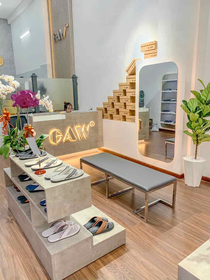 Cần sang nhượng shop giày đang hoạt động địa chỉ 120/5 Trường Chinh, P12, Q.Tân Bình, HCM