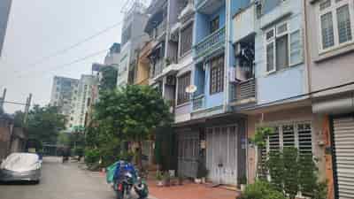 Bán nhà quận Thanh Xuân, phố Phùng Khoang, 45m2x5T, 7.2 tỷ, oto kD