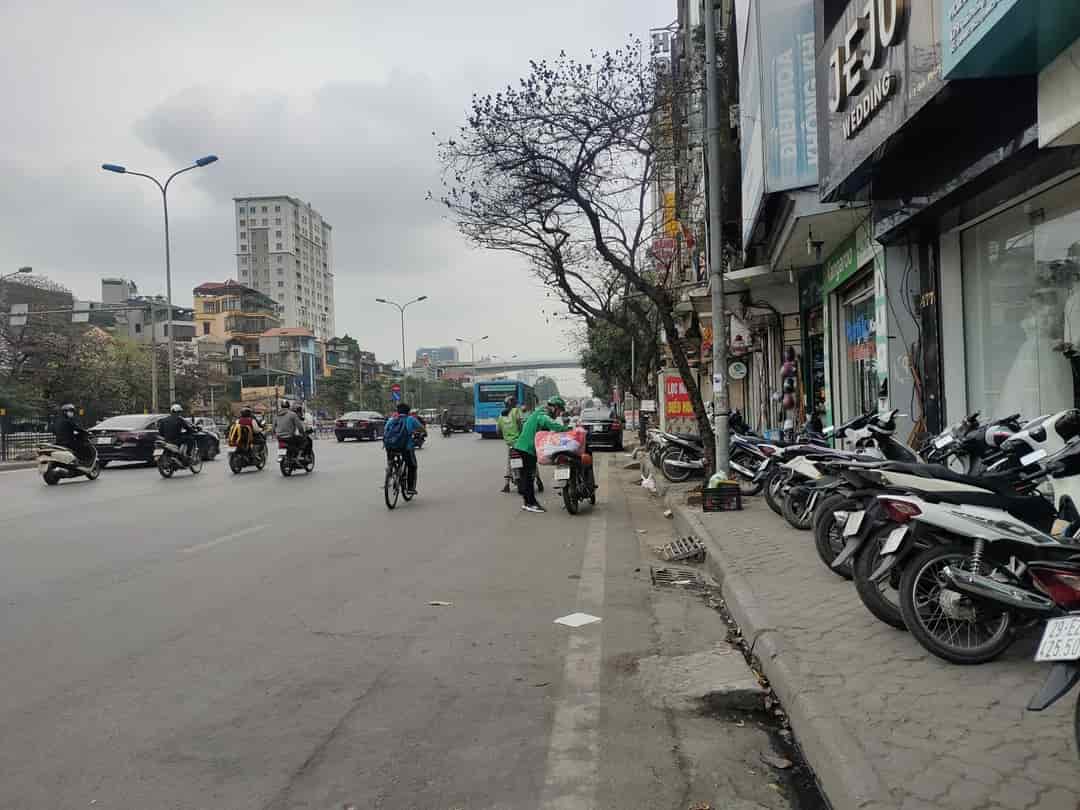 Chính chủ cần bán nhà mặt phố Đường Giải Phóng Quận Thanh Xuân 55m2, 5T, 10.8 tỷ, ô tô kd đường 8 làn
