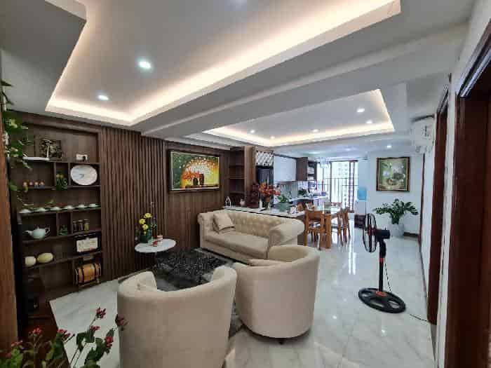 Bán căn penthouse 136 Hồ Tùng Mậu, 190m2, đầy đủ nội thất, 5.65 tỷ
