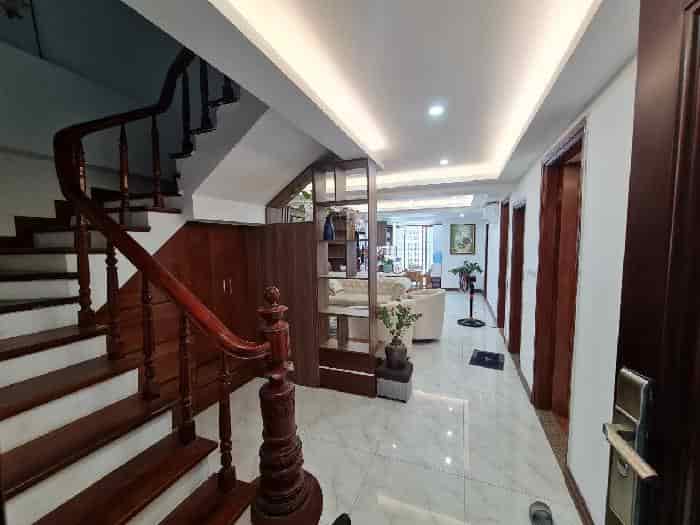 Bán căn penthouse 136 Hồ Tùng Mậu, 190m2, đầy đủ nội thất, 5.65 tỷ
