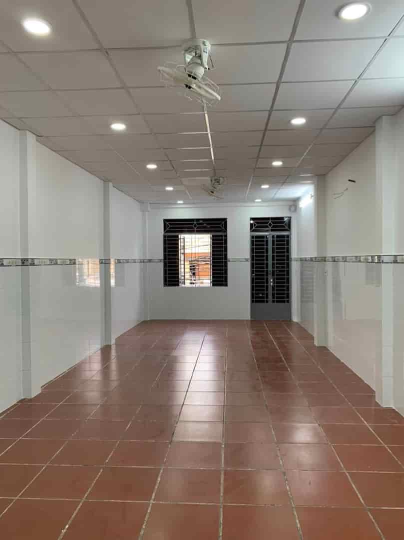 KDTL bán nhà Đ.Nguyễn Gia Trí, gần ĐH Huctech 1 tỷ 230, 62m2 SHR