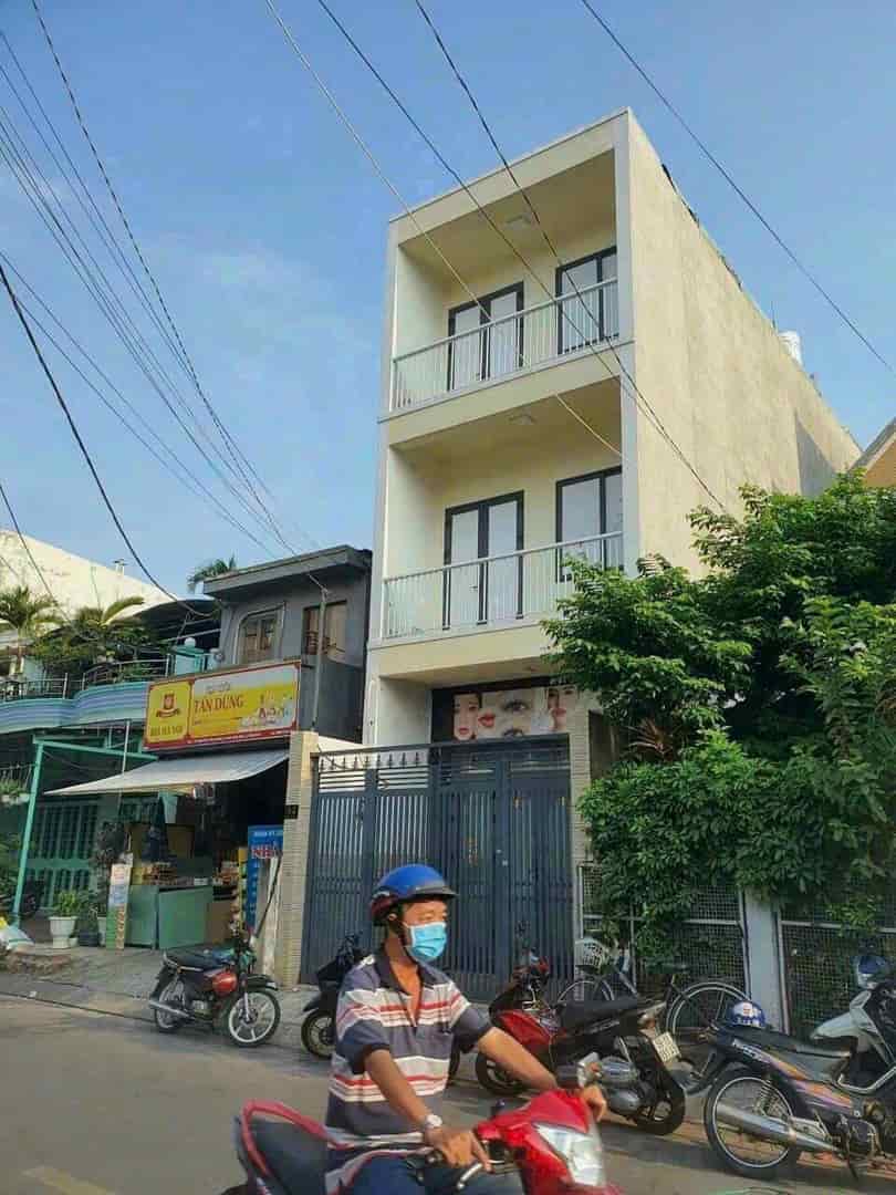 Bán nhà mặt tiền kinh doanh, Nguyễn Văn Săng, Q.Tân Phú, 68m2, 4x17m, 3 tầng