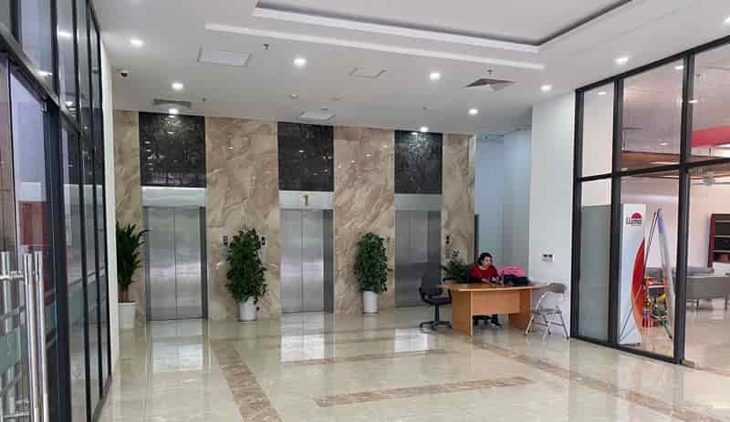 Cho thuê văn phòng logistics, du lịch tại tòa Sao Mai, Lê Văn Lương, 185m2 full nội thất đẹp, giá rẻ